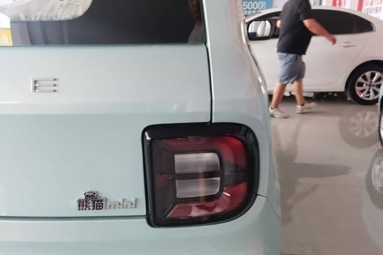 Used Geely Galaxy Panda 2024 Panda Mini 200km Endurance Bear Exterior 3