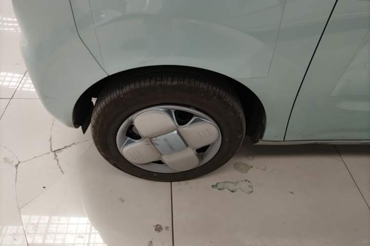 Used Geely Galaxy Panda 2024 Panda Mini 200km Endurance Bear Exterior 4