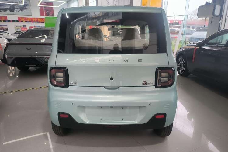 Used Geely Galaxy Panda 2024 Panda Mini 200km Endurance Bear Exterior 4