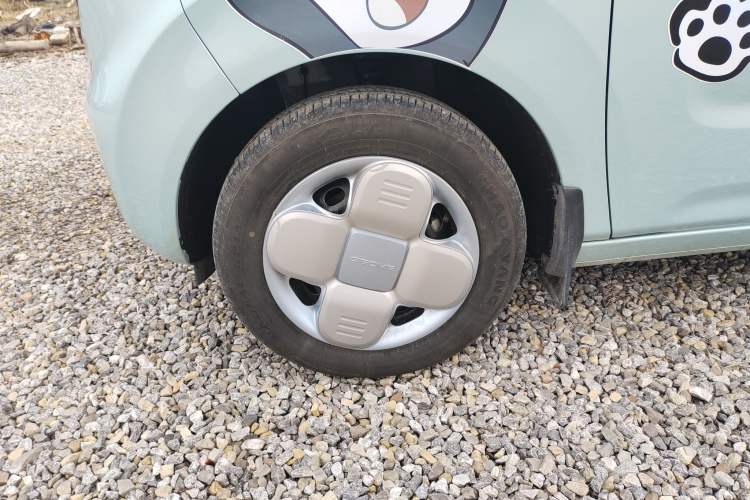 Used Geely Galaxy Panda 2024 Panda Mini 200km Endurance Bear Exterior 4