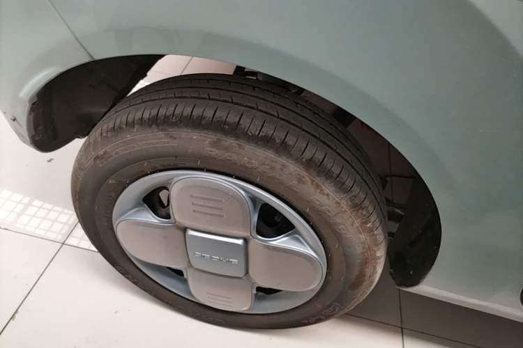 Used Geely Galaxy Panda 2024 Panda Mini 200km Endurance Bear Exterior 5