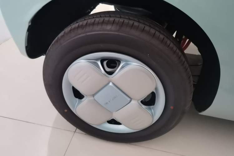 Used Geely Galaxy Panda 2024 Panda Mini 200km Endurance Bear Exterior 5