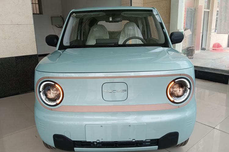 Used Geely Galaxy Panda 2024 Panda Mini 200km Endurance Bear Front