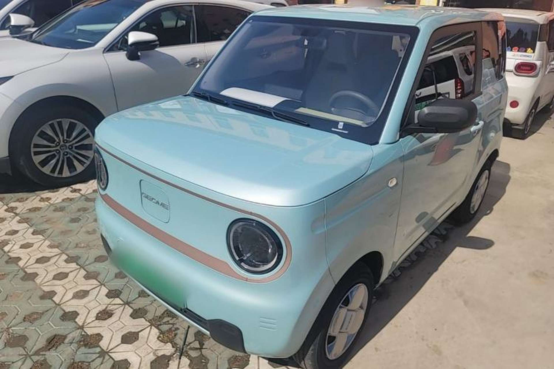 Used Geely Galaxy Panda 2024 Panda Mini 200km Endurance Bear Front Left 45 Deg