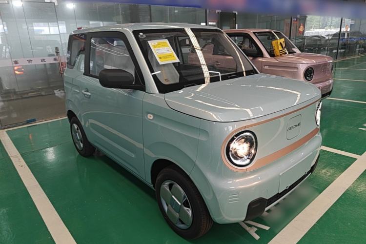 Used Geely Galaxy Panda 2024 Panda Mini 200km Longteng PRO Edition Front Right 45 Deg