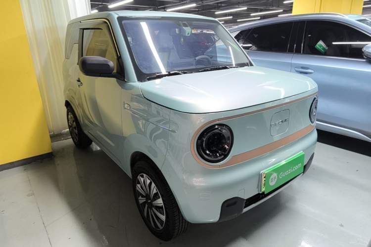 Used Geely Galaxy Panda 2024 Panda Mini 200km Endurance Bear Front Right 45 Deg