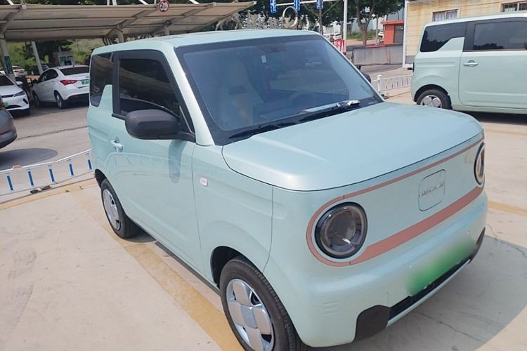 Used Geely Galaxy Panda 2024 Panda Mini 200km Endurance Bear Front Right 45 Deg