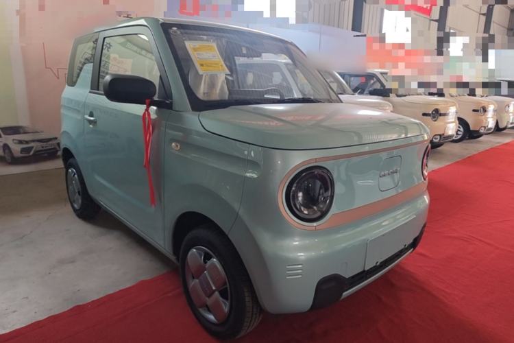 Used Geely Galaxy Panda 2024 Panda Mini 200km Endurance Bear Front Right 45 Deg