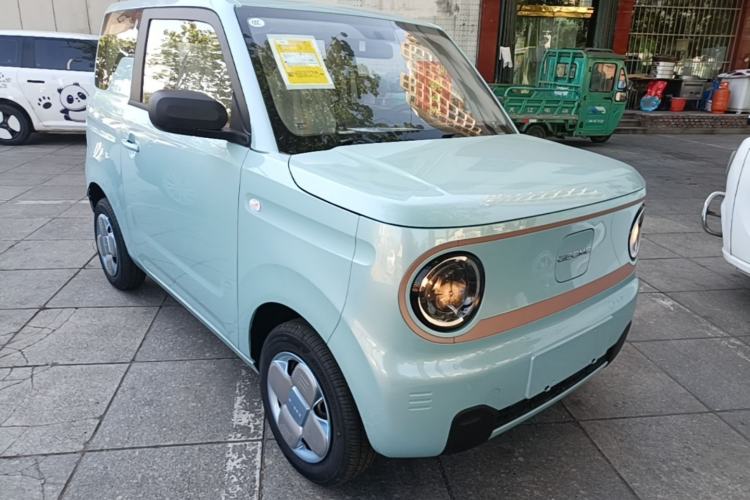 Used Geely Galaxy Panda 2024 Panda Mini 200km Endurance Bear Front Right 45 Deg