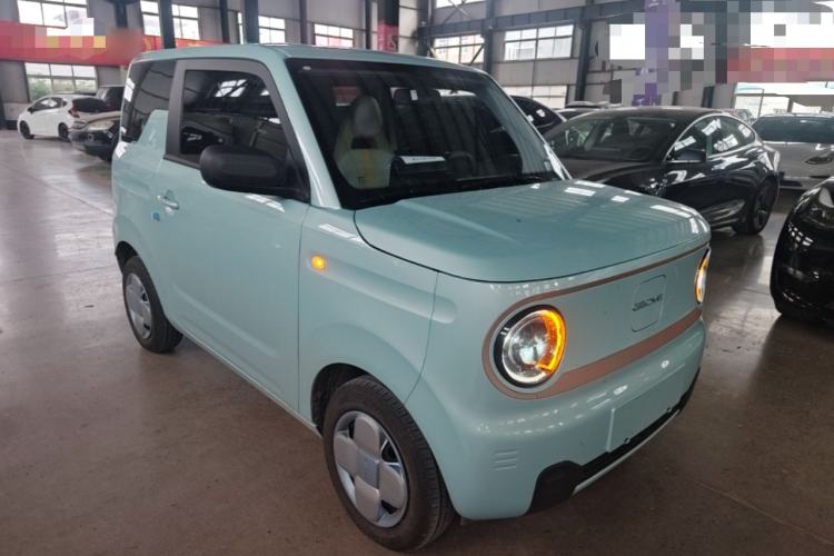 Used Geely Galaxy Panda 2024 Panda Mini 200km Endurance Bear Front Right 45 Deg