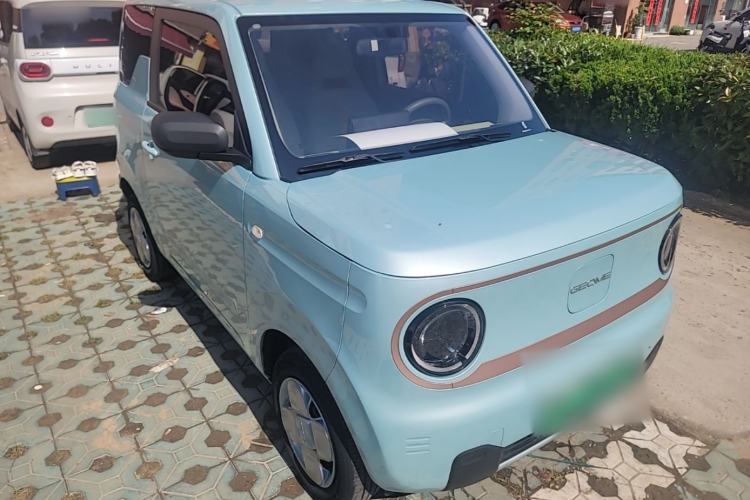 Used Geely Galaxy Panda 2024 Panda Mini 200km Endurance Bear Front Right 45 Deg