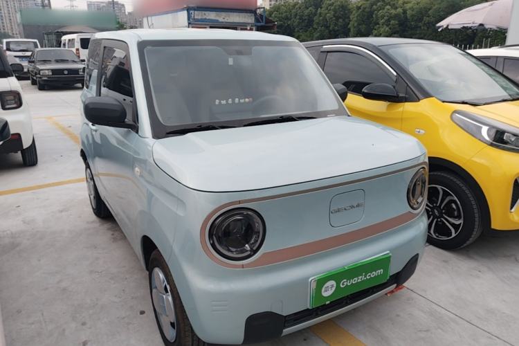 Used Geely Galaxy Panda 2024 Panda Mini 200km Endurance Bear Front Right 45 Deg