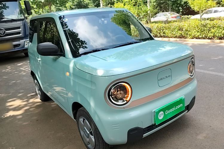 Used Geely Galaxy Panda 2024 Panda Mini 200km Endurance Bear Front Right 45 Deg