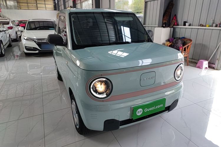 Used Geely Galaxy Panda 2024 Panda Mini 200km Endurance Bear Front Right 45 Deg