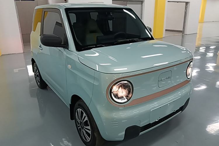 Used Geely Galaxy Panda 2024 Panda Mini 200km Longteng PRO Edition Front Right 45 Deg