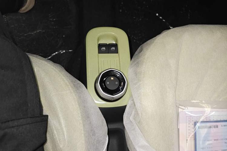 Used Geely Galaxy Panda 2024 Panda Mini 200km Longteng PRO Edition Gear Lever
