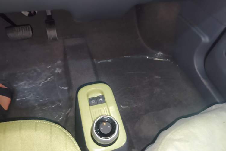Used Geely Galaxy Panda 2024 Panda Mini 200km Longteng PRO Edition Gear Lever
