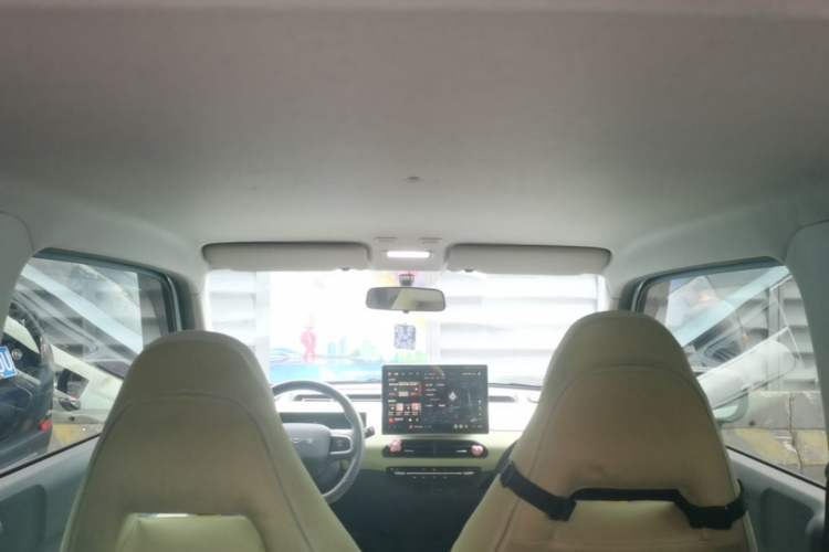 Used Geely Galaxy Panda 2024 Panda Mini 200km Endurance Bear Headliner