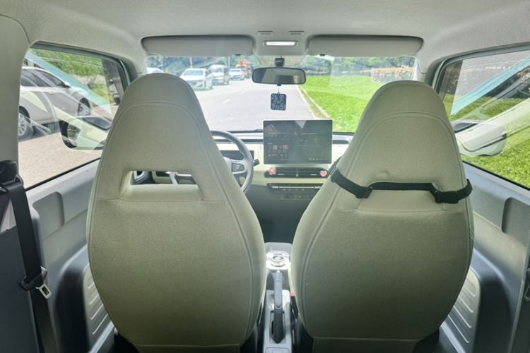 Used Geely Galaxy Panda 2024 Panda Mini 200km Endurance Bear Interior 4
