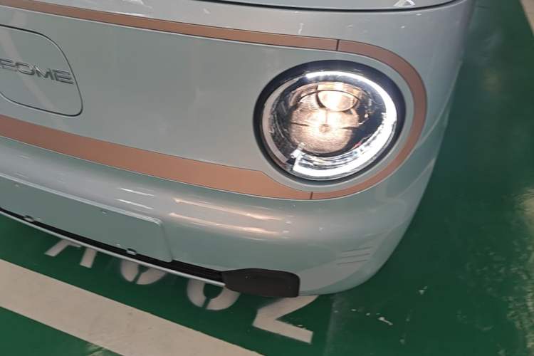 Used Geely Galaxy Panda 2024 Panda Mini 200km Longteng PRO Edition Left Front Headlight