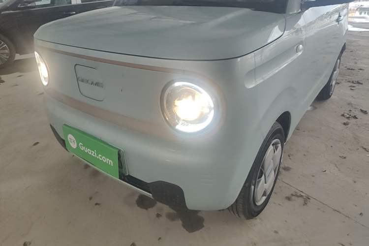 Used Geely Galaxy Panda 2024 Panda Mini 200km Endurance Bear Left Front Headlight