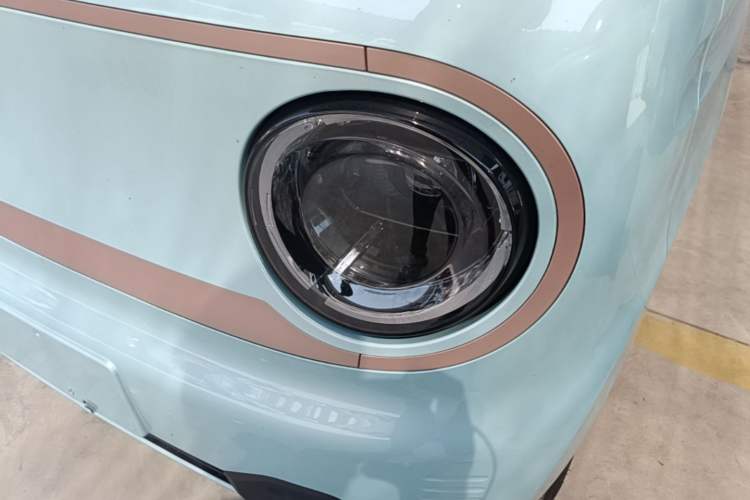 Used Geely Galaxy Panda 2024 Panda Mini 200km Endurance Bear Left Front Headlight