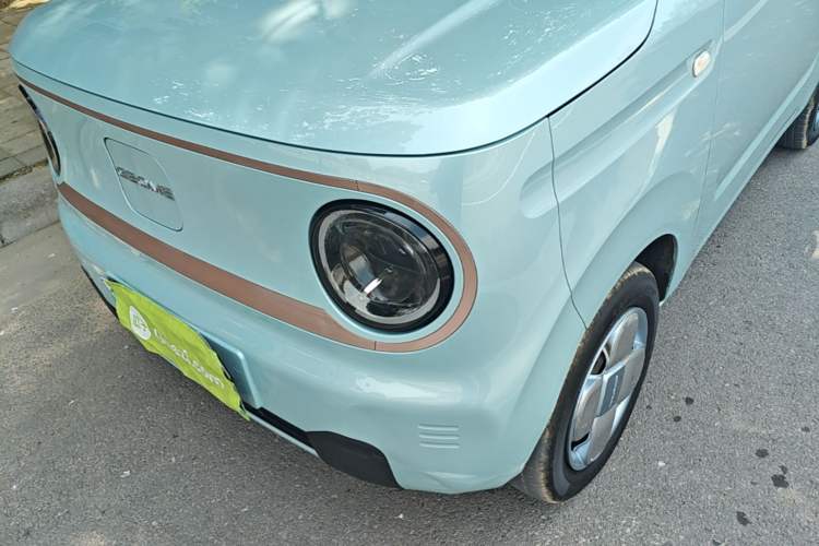 Used Geely Galaxy Panda 2024 Panda Mini 200km Endurance Bear Left Front Headlight