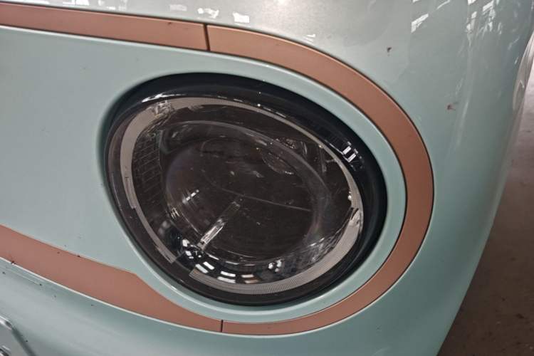 Used Geely Galaxy Panda 2024 Panda Mini 200km Endurance Bear Left Front Headlight