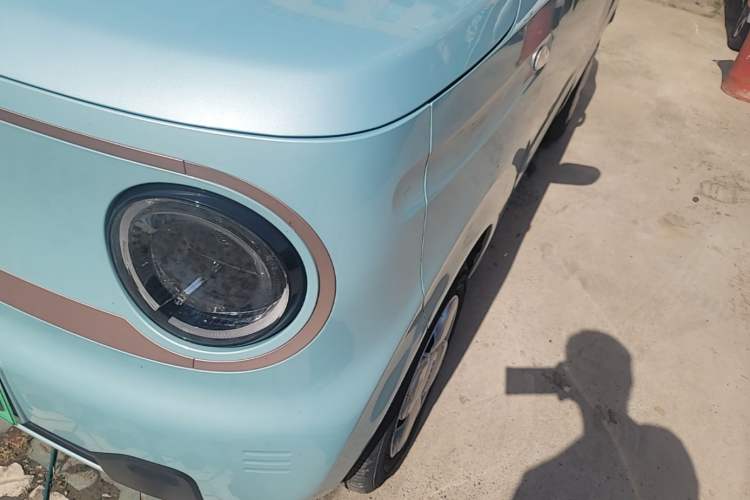 Used Geely Galaxy Panda 2024 Panda Mini 200km Endurance Bear Left Front Headlight