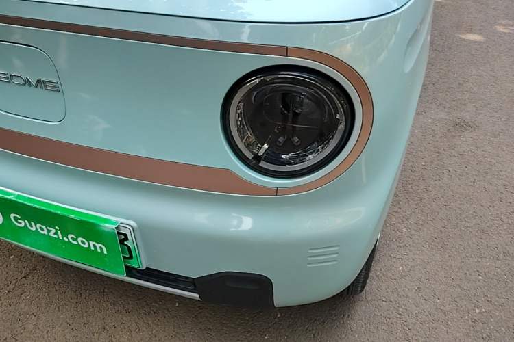 Used Geely Galaxy Panda 2024 Panda Mini 200km Endurance Bear Left Front Headlight