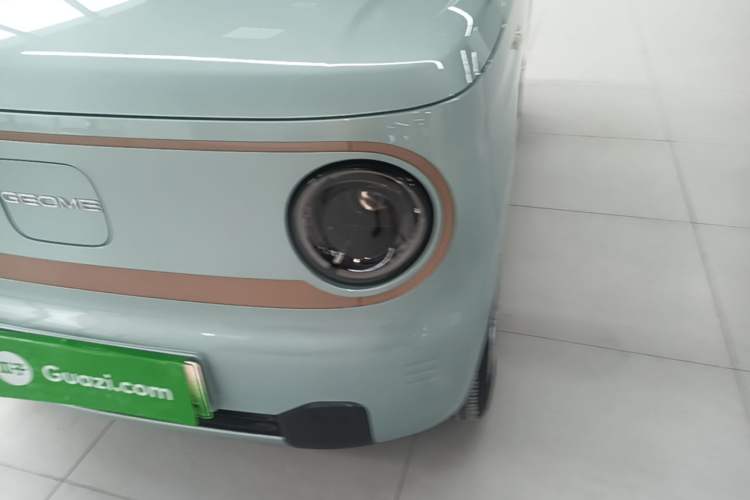 Used Geely Galaxy Panda 2024 Panda Mini 200km Endurance Bear Left Front Headlight