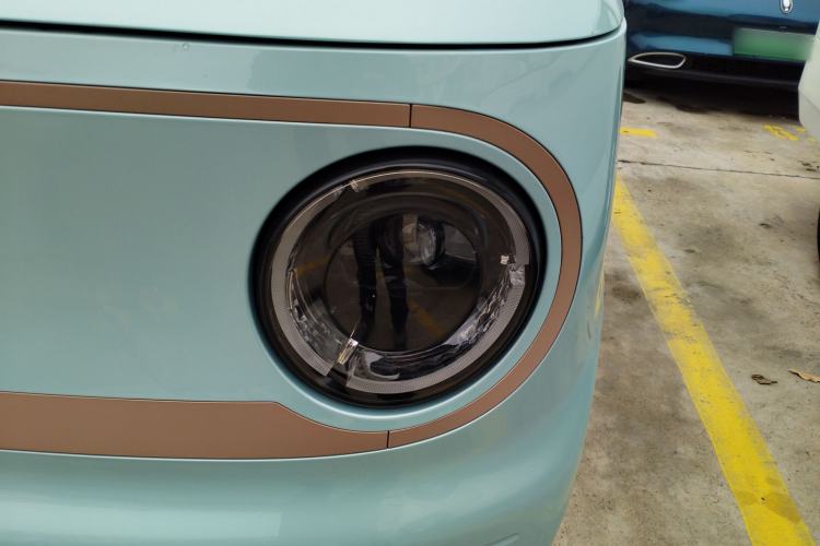 Used Geely Galaxy Panda 2024 Panda Mini 200km Endurance Bear Left Front Headlight