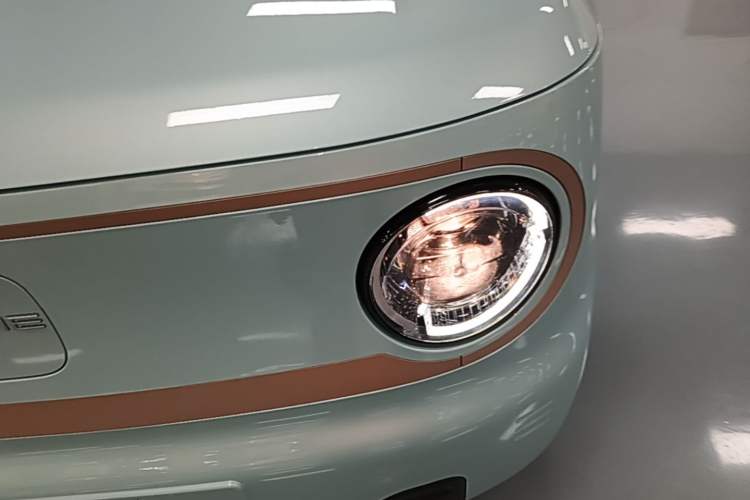 Used Geely Galaxy Panda 2024 Panda Mini 200km Longteng PRO Edition Left Front Headlight