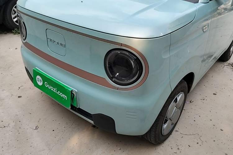 Used Geely Galaxy Panda 2024 Panda Mini 200km Endurance Bear Left Front Headlight