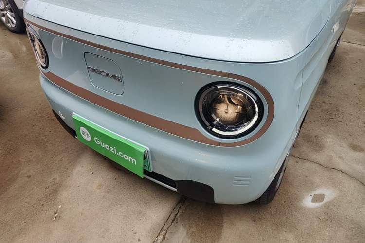 Used Geely Galaxy Panda 2024 Panda Mini 200km Endurance Bear Left Front Headlight