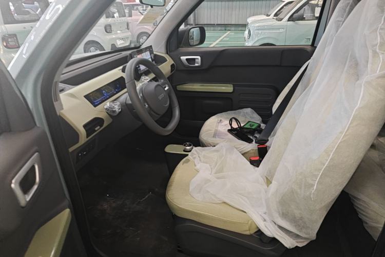 Used Geely Galaxy Panda 2024 Panda Mini 200km Longteng PRO Edition Left Front Seat
