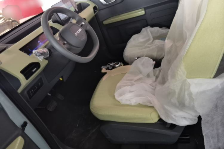 Used Geely Galaxy Panda 2024 Panda Mini 200km Endurance Bear Left Front Seat