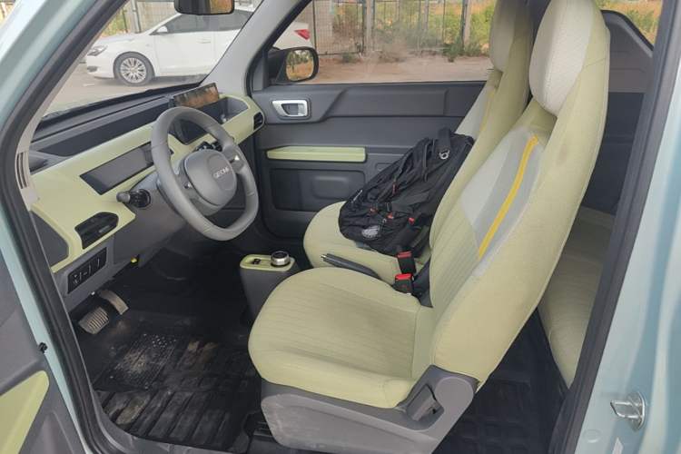 Used Geely Galaxy Panda 2024 Panda Mini 200km Endurance Bear Left Front Seat