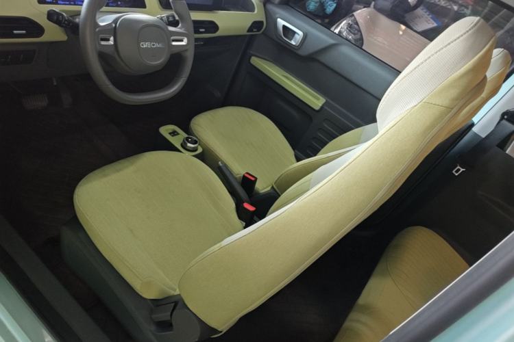 Used Geely Galaxy Panda 2024 Panda Mini 200km Endurance Bear Left Front Seat