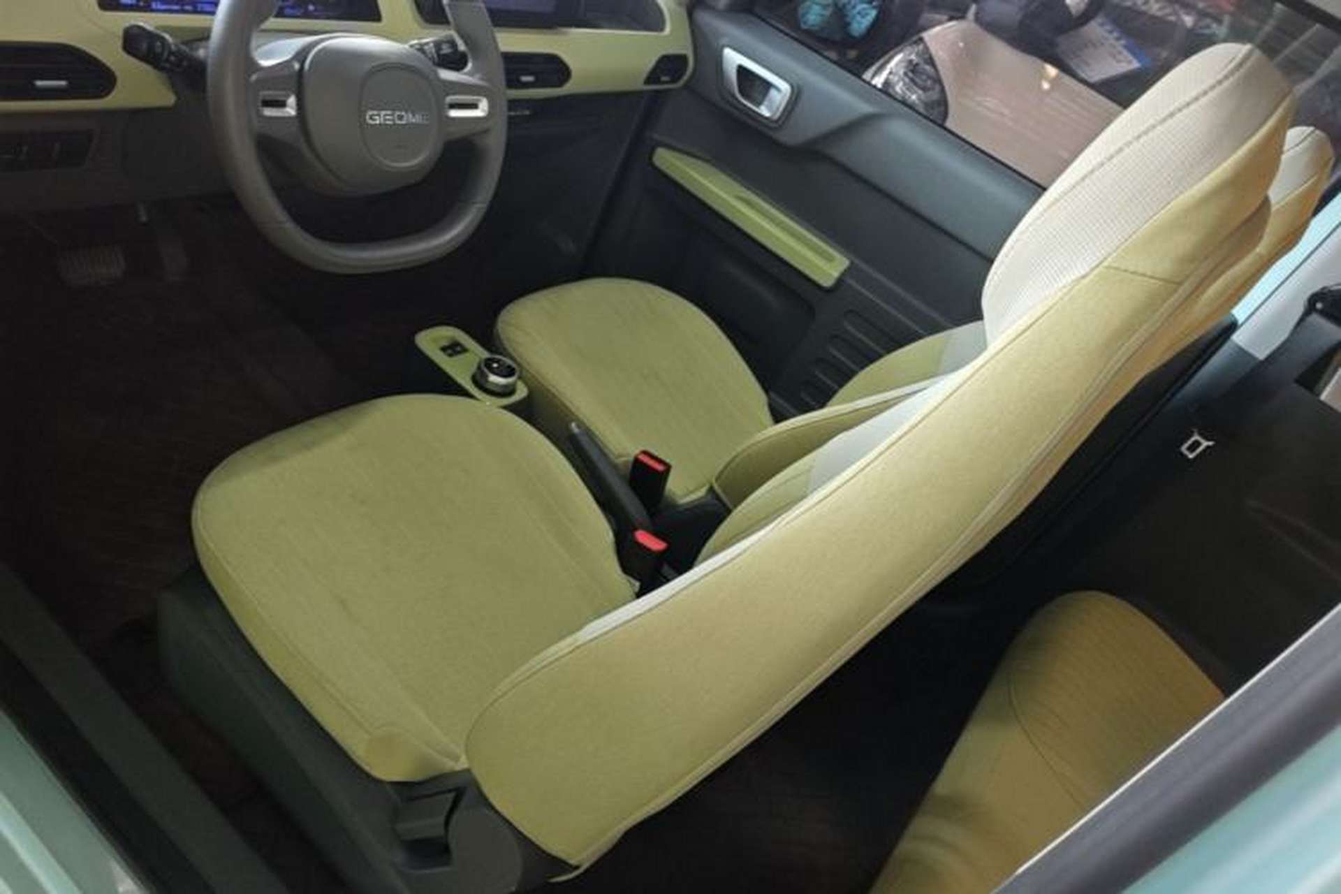 Used Geely Galaxy Panda 2024 Panda Mini 200km Endurance Bear Left Front Seat