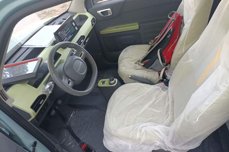 Used Geely Galaxy Panda 2024 Panda Mini 200km Endurance Bear Left Front Seat