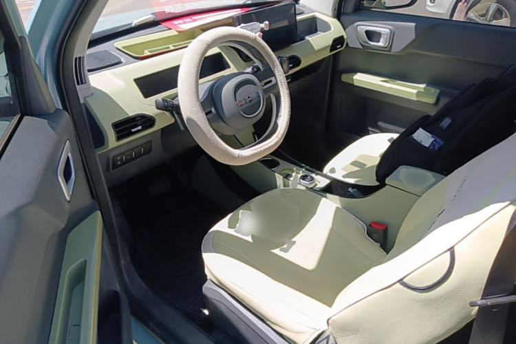 Used Geely Galaxy Panda 2024 Panda Mini 200km Endurance Bear Left Front Seat