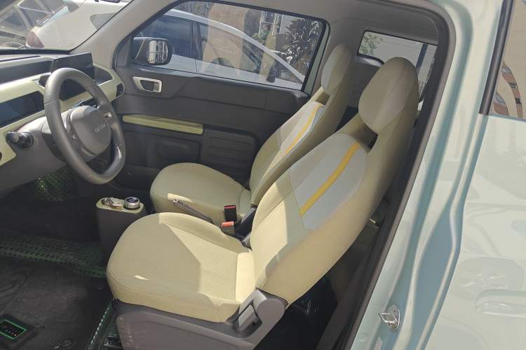 Used Geely Galaxy Panda 2024 Panda Mini 200km Endurance Bear Left Front Seat