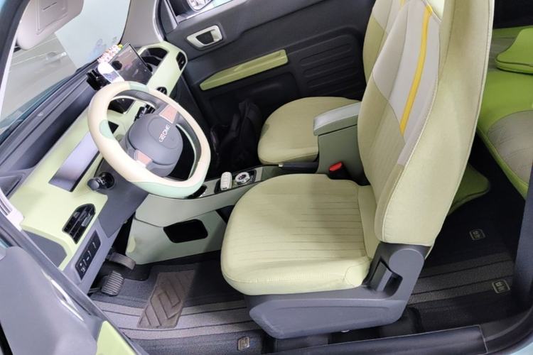 Used Geely Galaxy Panda 2024 Panda Mini 200km Endurance Bear Left Front Seat
