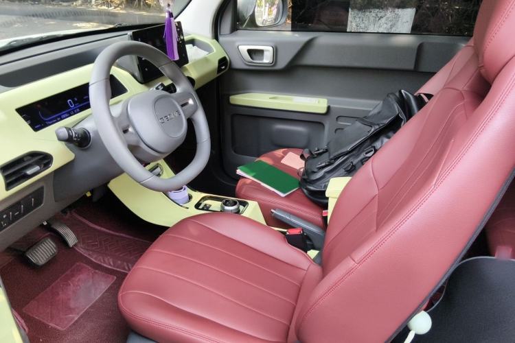Used Geely Galaxy Panda 2024 Panda Mini 200km Endurance Bear Left Front Seat