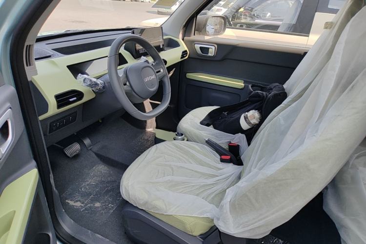 Used Geely Galaxy Panda 2024 Panda Mini 200km Endurance Bear Left Front Seat