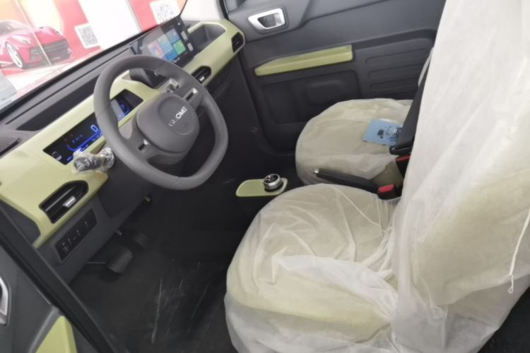 Used Geely Galaxy Panda 2024 Panda Mini 200km Endurance Bear Left Front Seat