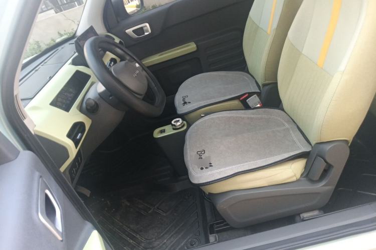 Used Geely Galaxy Panda 2024 Panda Mini 200km Endurance Bear Left Front Seat