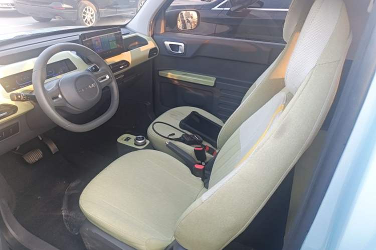Used Geely Galaxy Panda 2024 Panda Mini 200km Endurance Bear Left Front Seat