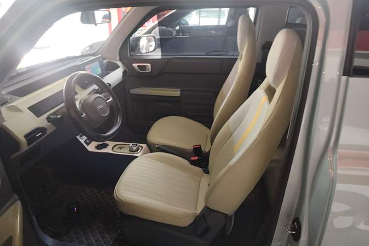 Used Geely Galaxy Panda 2024 Panda Mini 200km Endurance Bear Left Front Seat